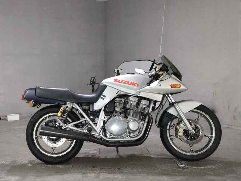 Suzuki GSX750S Katana 1982