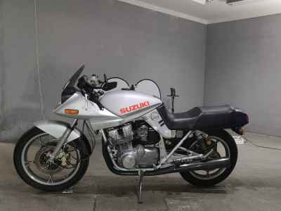 Suzuki GSX750S Katana 1982