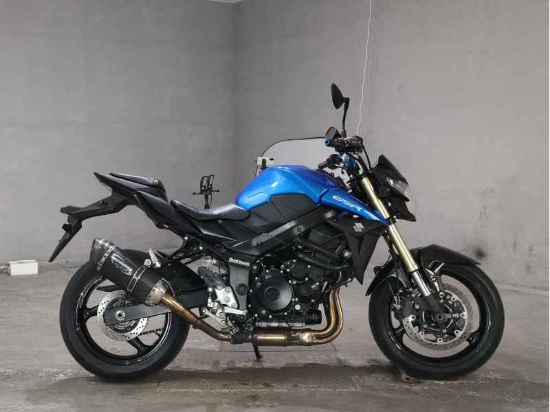 Suzuki GSR750 2013
