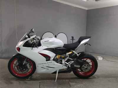 Ducati Panigale V2 2021