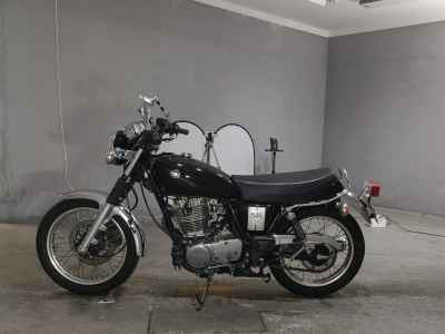 Yamaha SR400 2020