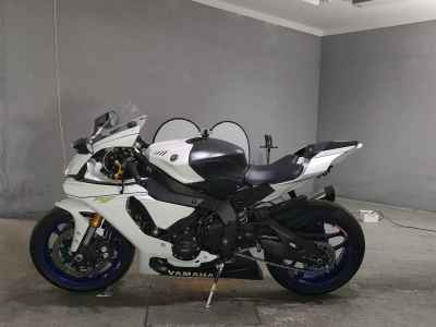 Yamaha YZF-R1 2019