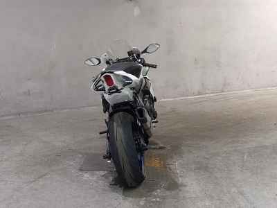 Yamaha YZF-R1 2019
