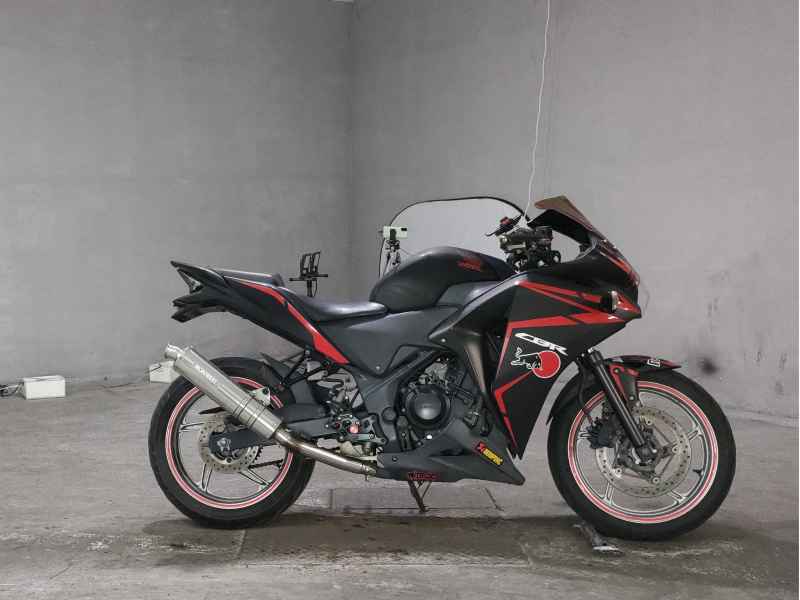 Honda CBR250R 2011