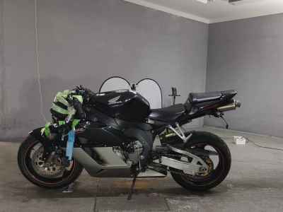 Honda CBR1000RR 2005