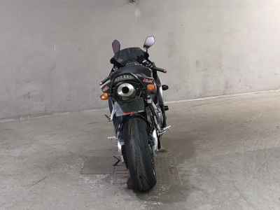 Honda CBR1000RR 2004