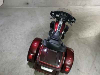 Harley-Davidson Electra Glide FLHTCU103 Trike 2014
