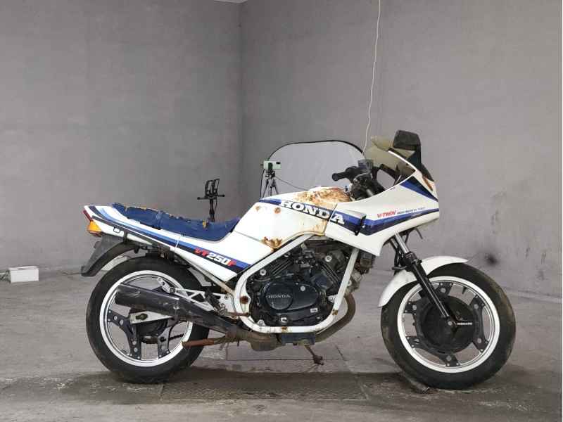 Honda VT250F Xelvis 1984