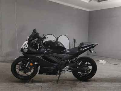 Yamaha YZF-R25 2021