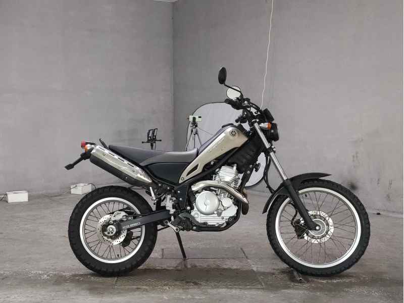 Yamaha TRICKER 2014