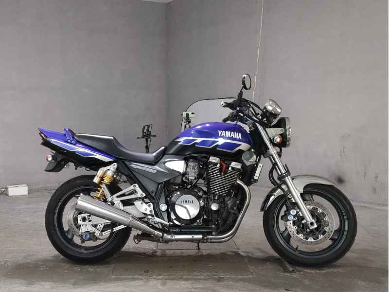 Yamaha XJR1300 2001