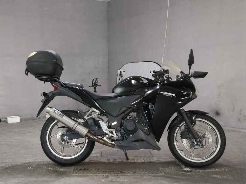 Honda CBR250R 2011