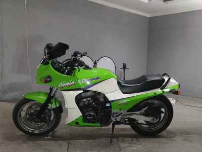 Kawasaki GPZ900R 2000