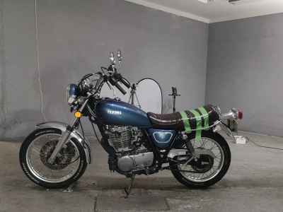 Yamaha SR400 2019