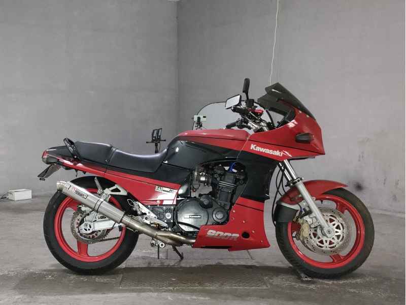 Kawasaki GPZ900R 1992