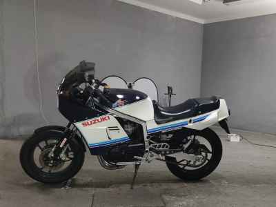 Suzuki GSX-R400 1984