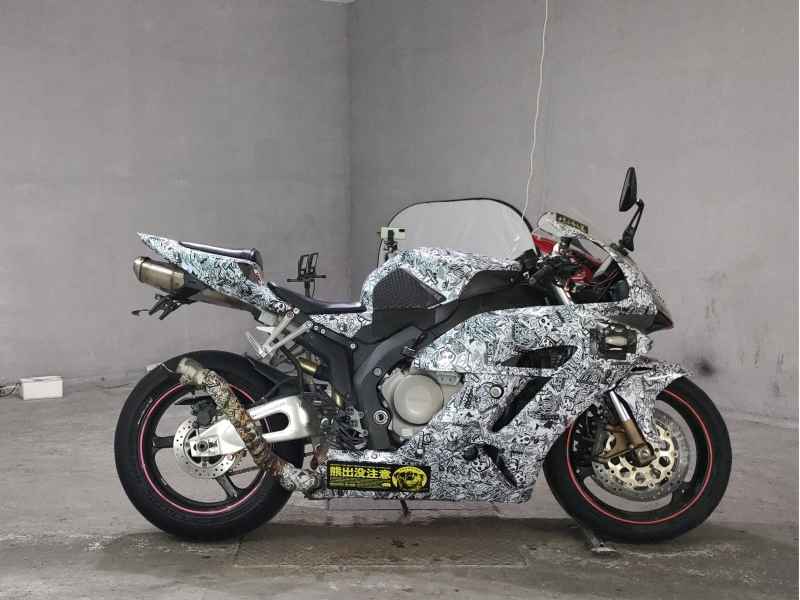 Honda CBR1000RR 2005