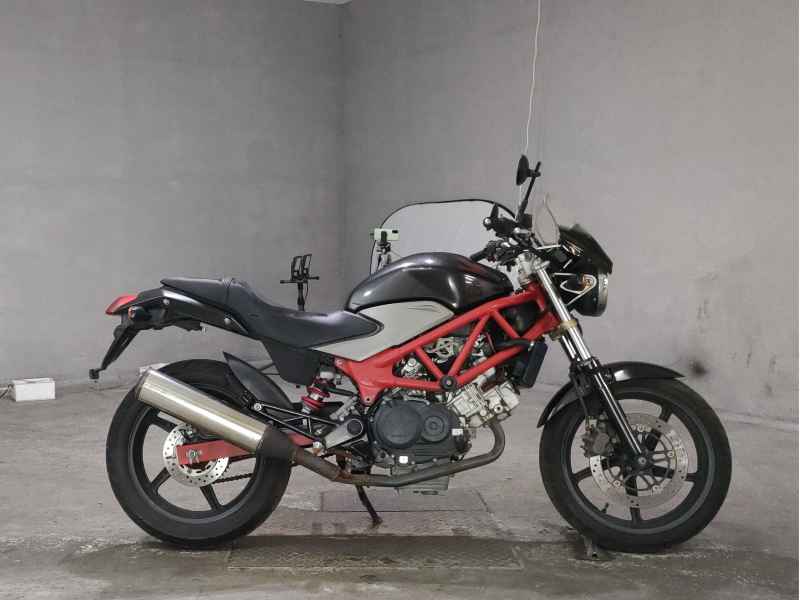 Honda VTR250 2011
