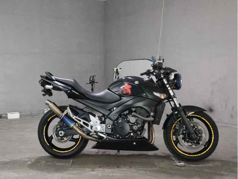Suzuki GSR400 2011