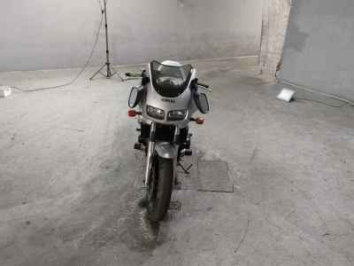 Yamaha FZ400 1997