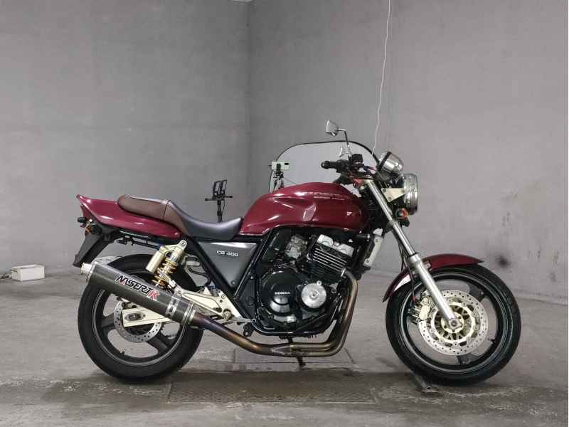 Honda CB400SF 2025
