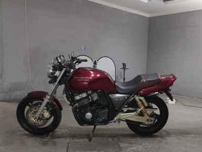 Honda CB400SF 2025