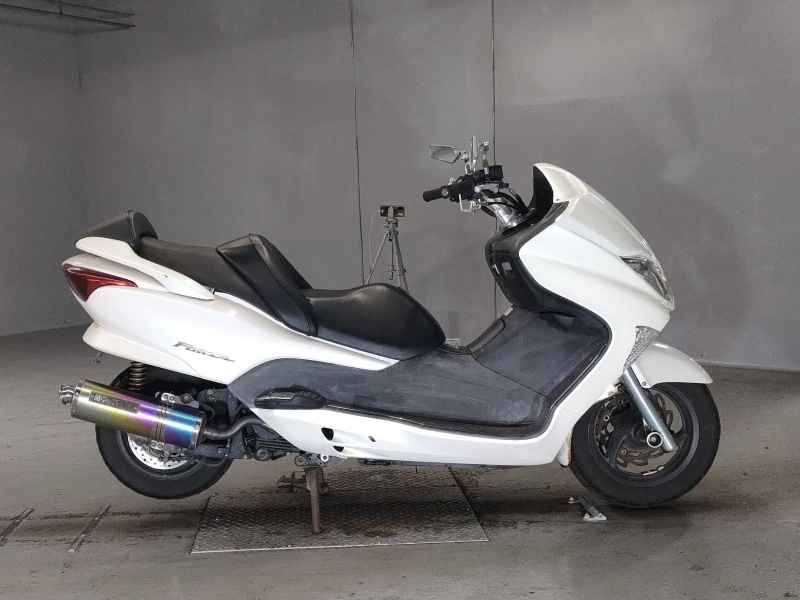 Honda Forza 2000