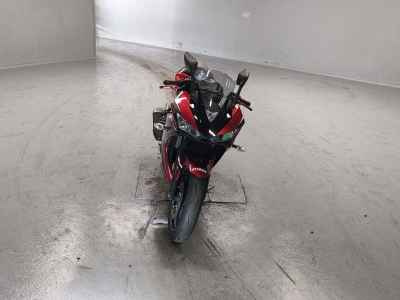 Yamaha YZF-R25 2015