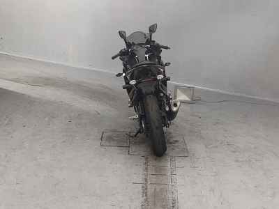 Yamaha YZF-R25 2015