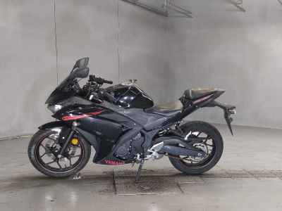 Yamaha YZF-R25 2015