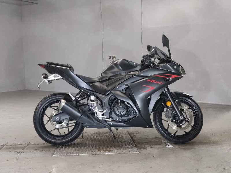 Yamaha YZF-R25 2016
