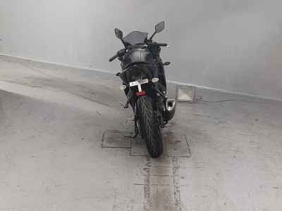 Yamaha YZF-R25 2016