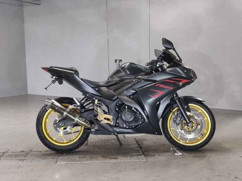 Yamaha YZF-R25 2016
