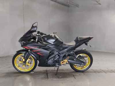 Yamaha YZF-R25 2016