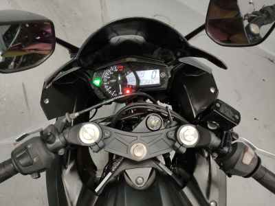 Yamaha YZF-R25 2016