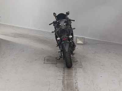 Yamaha YZF-R25 2015