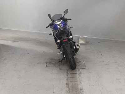 Yamaha YZF-R25 2015