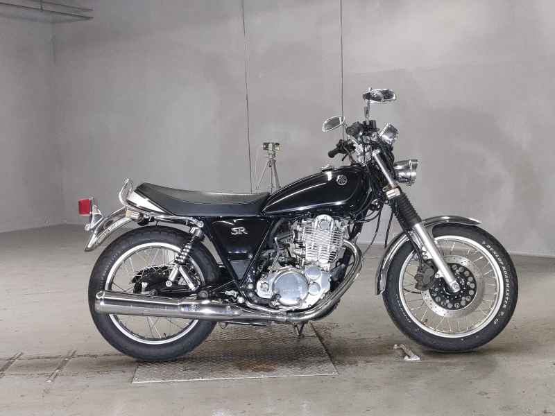 Yamaha SR400 2021
