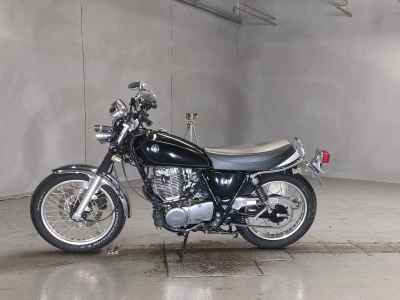 Yamaha SR400 2021