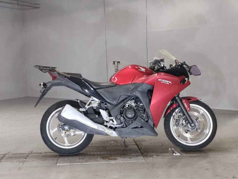 Honda CBR250R 2011