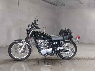 Yamaha SR400 2016