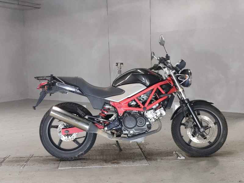 Honda VTR250 2011