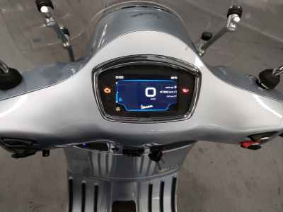 Vespa GTS Super TECH 300 2021