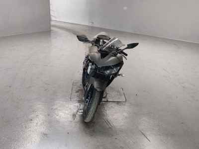 Yamaha YZF-R25 2016