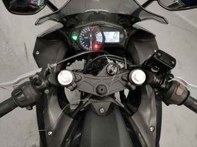 Yamaha YZF-R25 2015
