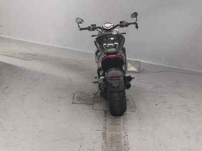 Triumph Rocket 3 R 2020