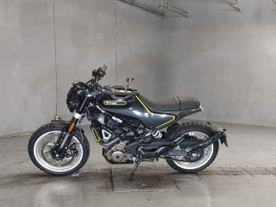 Husqvarna Svartpilen 401 2018