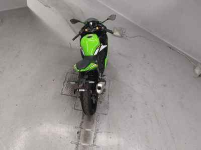 Kawasaki Ninja ZX-4RR 2025