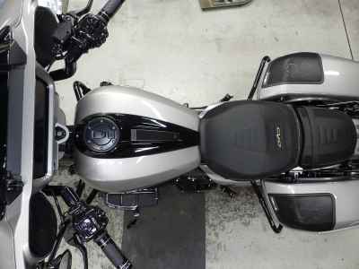 Harley-Davidson FLHXSE1980CVO 2023