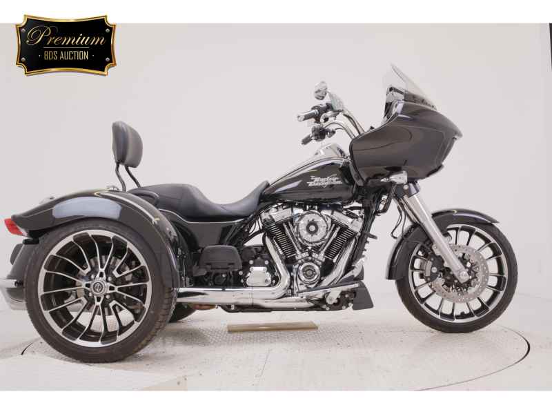 Harley-Davidson FLTRT114 2023